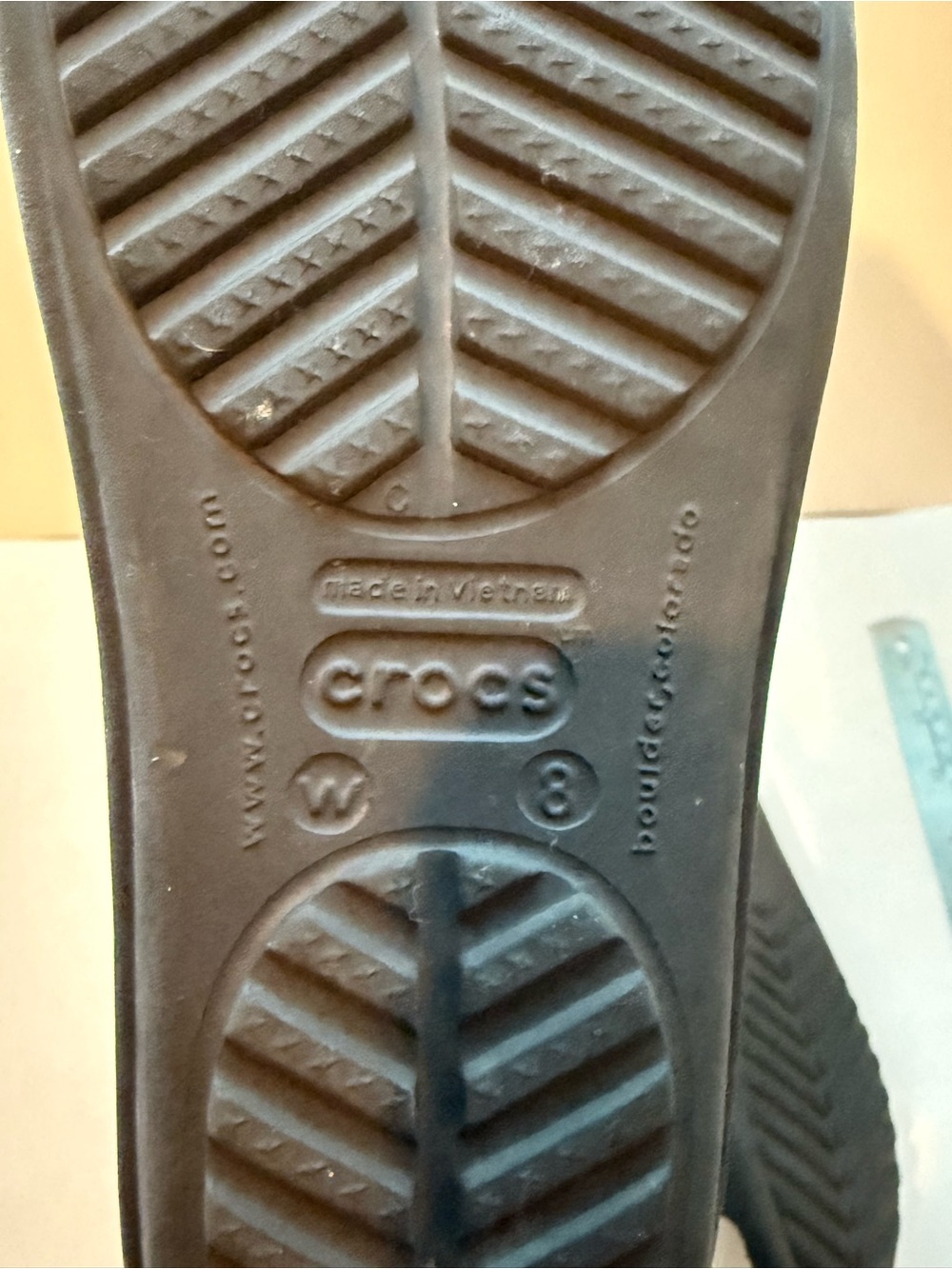 Crocs Women's Sanrah Circle Slide Sandals in Black / Graphite Size 8 - Picture 8 of 8